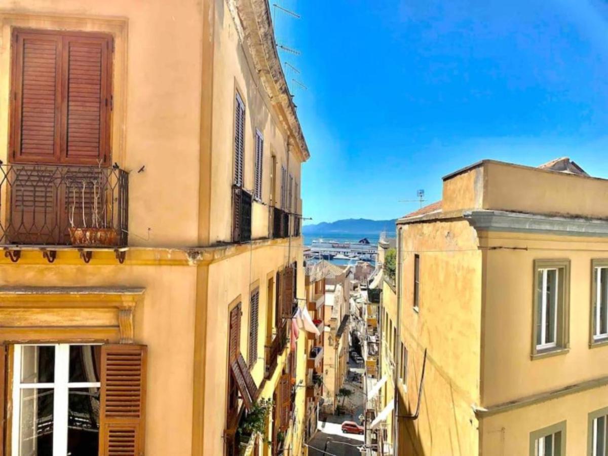 Appartamento Cagliari Centro Con Vista Sul Porto Buitenkant foto